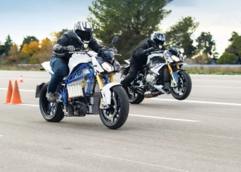 Are Electric MotorBikes better than Petrol Motorbikes?